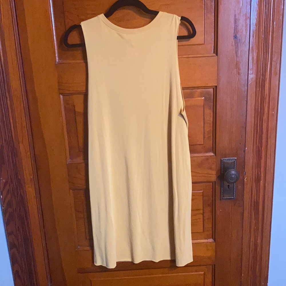 Basic dress - Picture 2 of 3